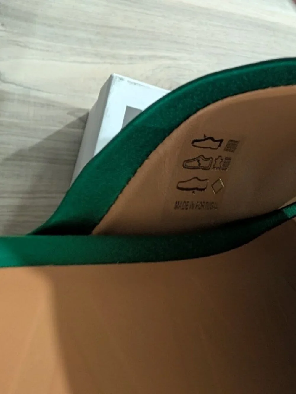 GANNI | Retro Satin Platform Wedge Mule In Kelly Green EU37